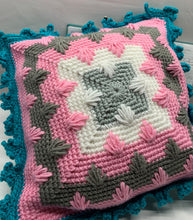 Load image into Gallery viewer, Vintage Christmas Cushion Cover Pattern